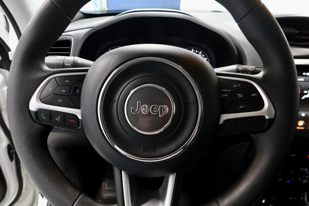 Used 2023 Jeep Renegade Latitude image 31