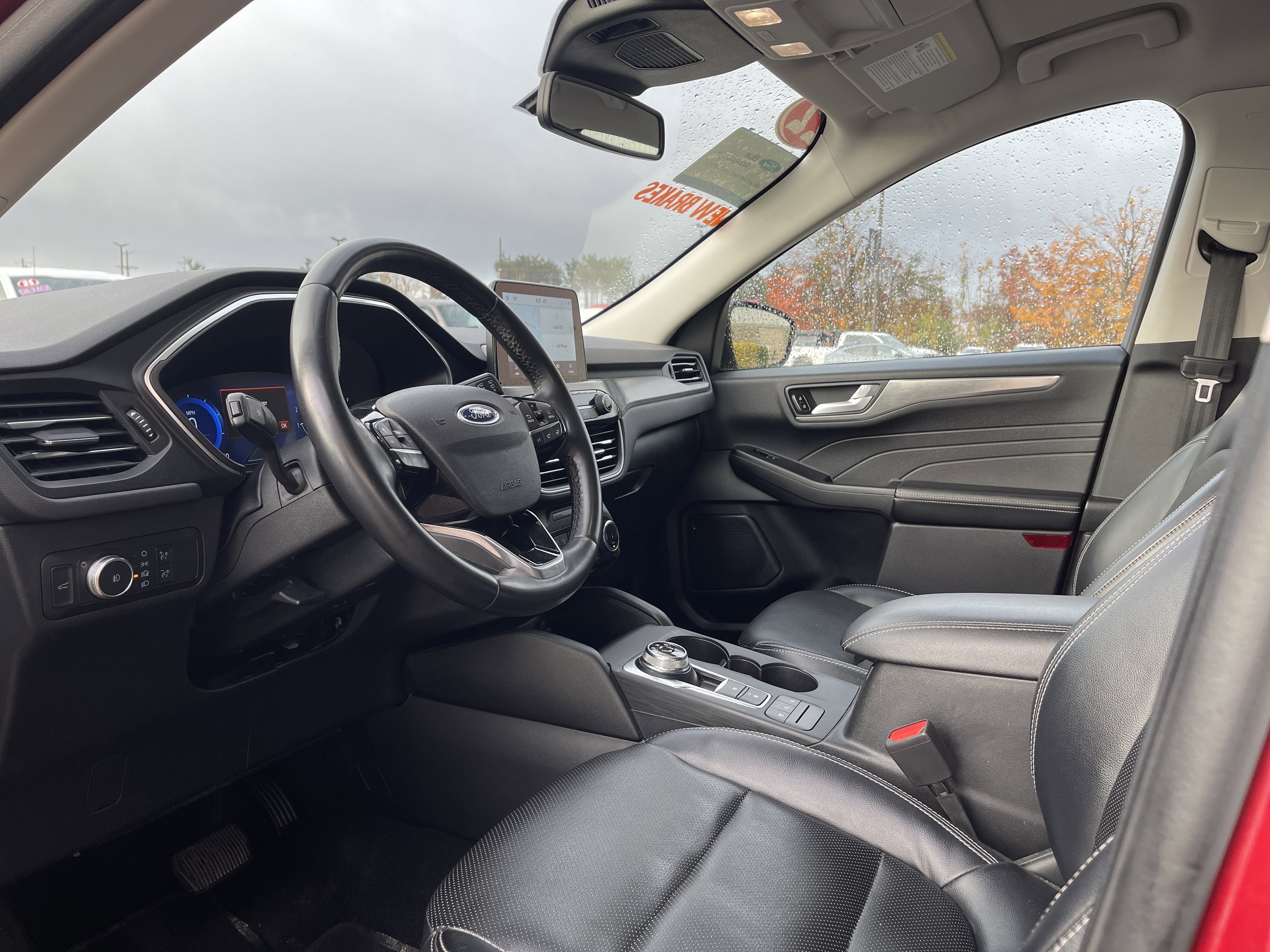 Certified 2022 Ford Escape Titanium image 11