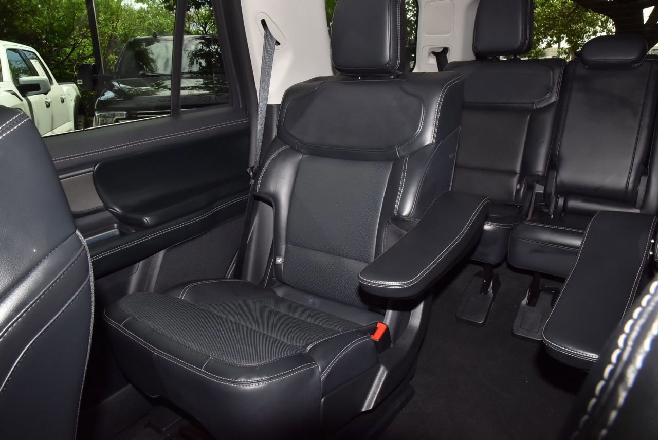 Certified 2025 Ford Expedition Platinum AWD/4WD image 21