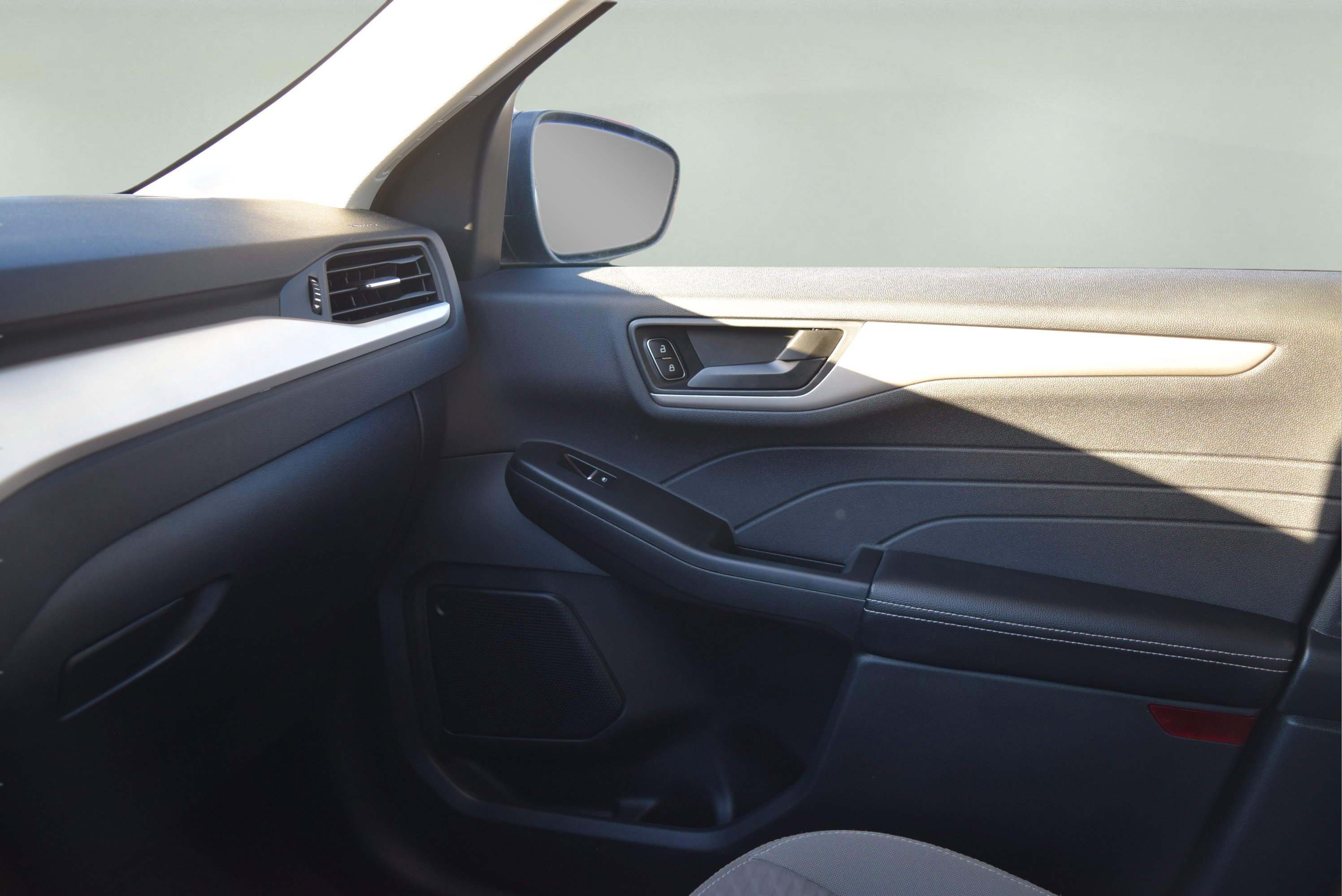 Certified 2022 Ford Escape SE w/ Cold Weather Package image 15