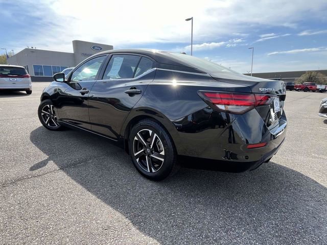Used 2025 Nissan Sentra SV image 4