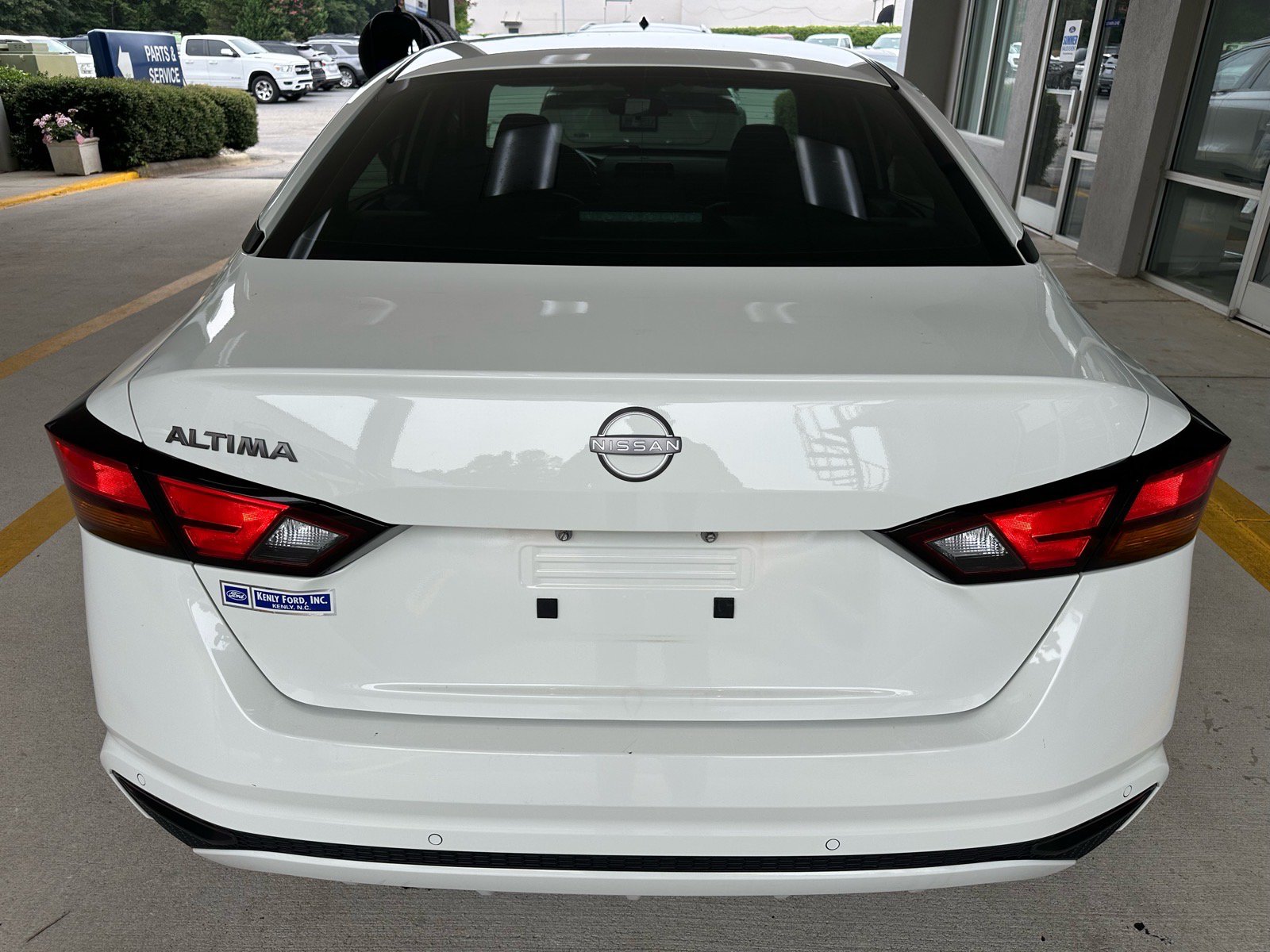 Used 2023 Nissan Altima 2.5 S FWD image 10