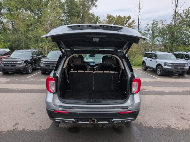 Certified 2023 Ford Explorer XLT w/ Equipment Group 202A AWD/4WD image 19