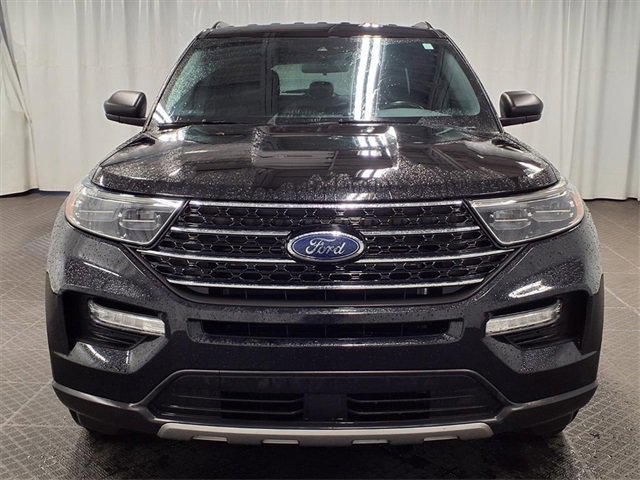 Certified 2020 Ford Explorer XLT w/ Equipment Group 202A image 6
