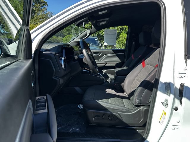 Used 2024 Chevrolet Colorado Z71 w/ Z71 Convenience Package 2 AWD/4WD image 19