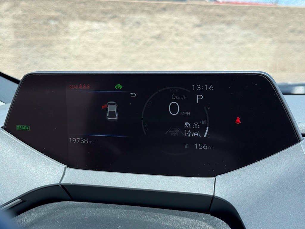 Used 2025 Toyota Prius LE FWD image 12