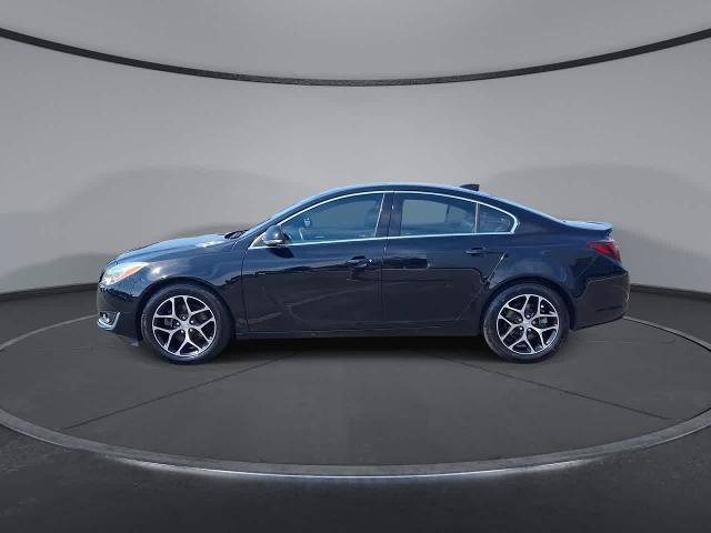 Used 2017 Buick Regal Sport Touring FWD image 5