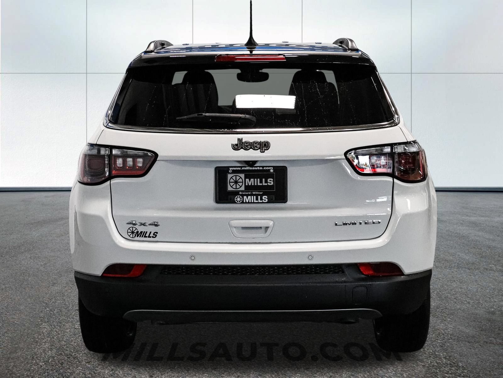 Used 2024 Jeep Compass Limited AWD/4WD image 6