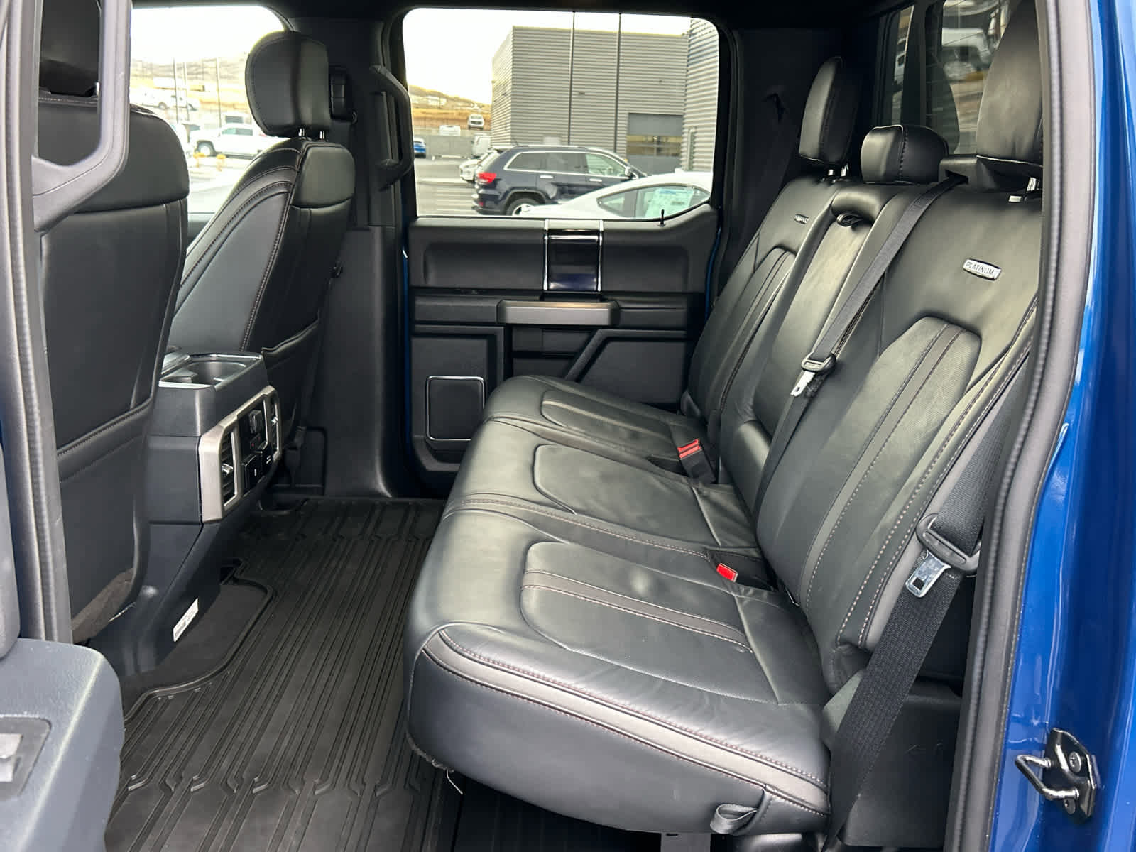 Certified 2022 Ford F350 Platinum image 19