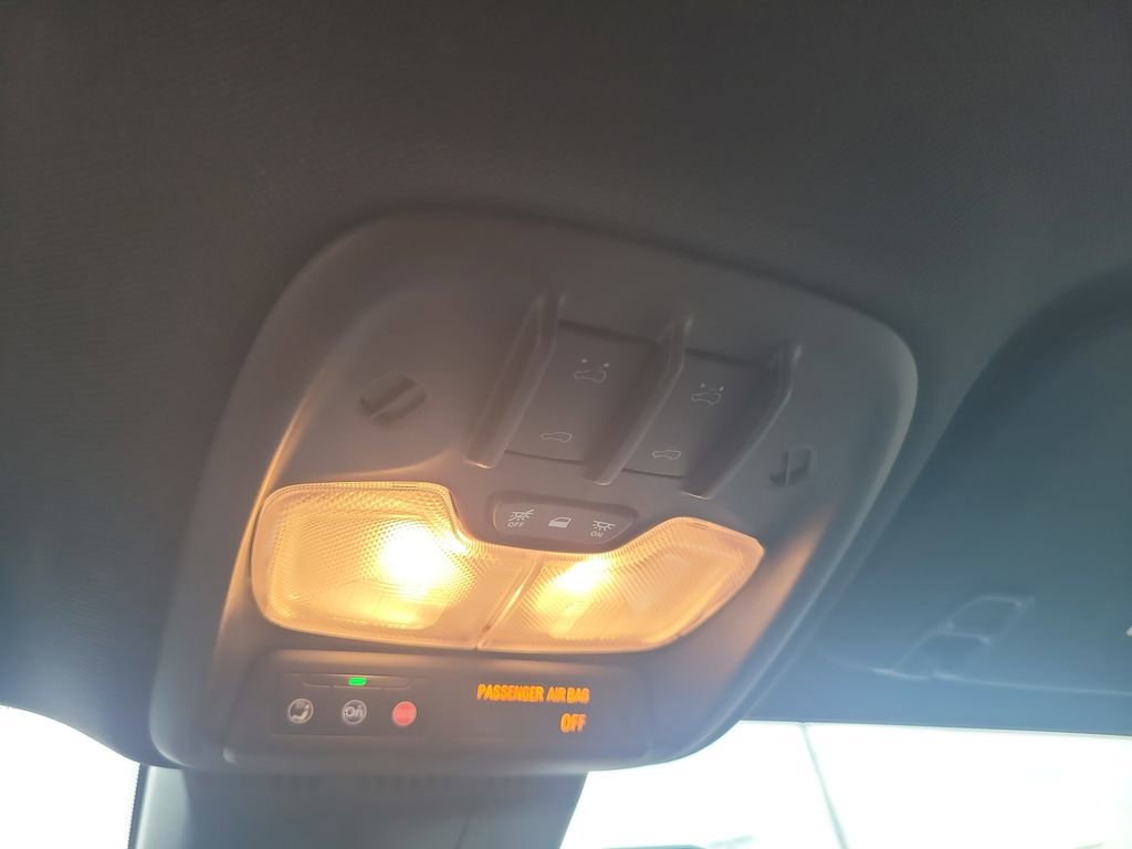 Used 2024 Chevrolet Colorado ZR2 w/ Technology Package image 22