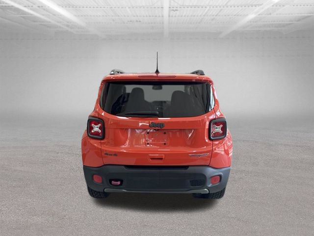 Used 2018 Jeep Renegade Trailhawk w/ UConnect 8.4 Nav Group AWD/4WD image 6