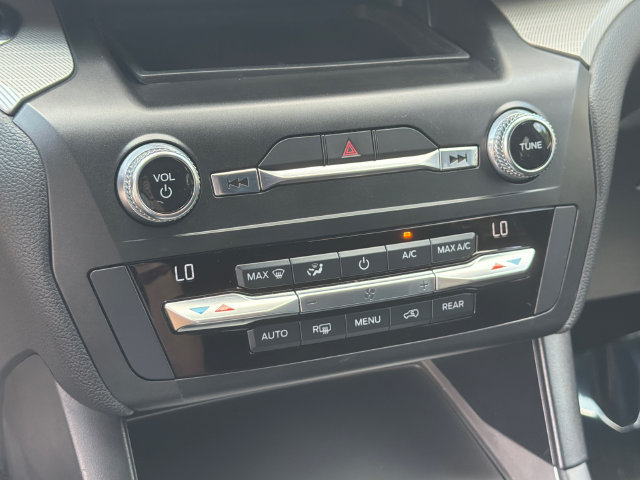Certified 2020 Ford Explorer XLT AWD/4WD image 33