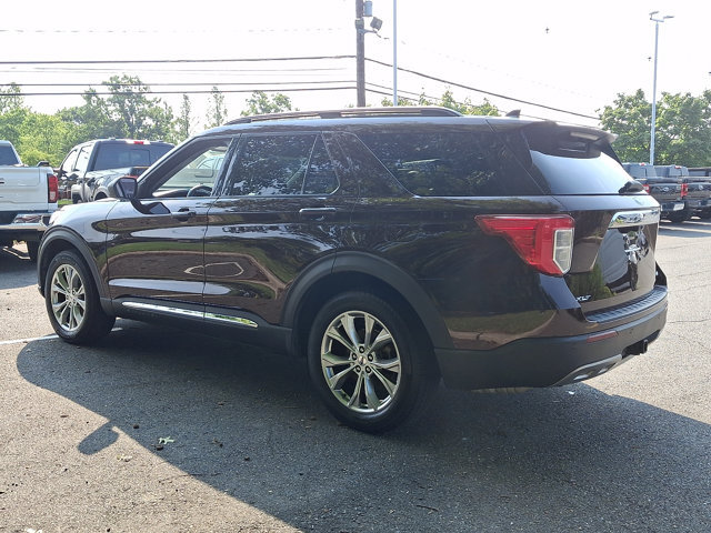 Certified 2023 Ford Explorer XLT w/ Equipment Group 202A AWD/4WD image 7