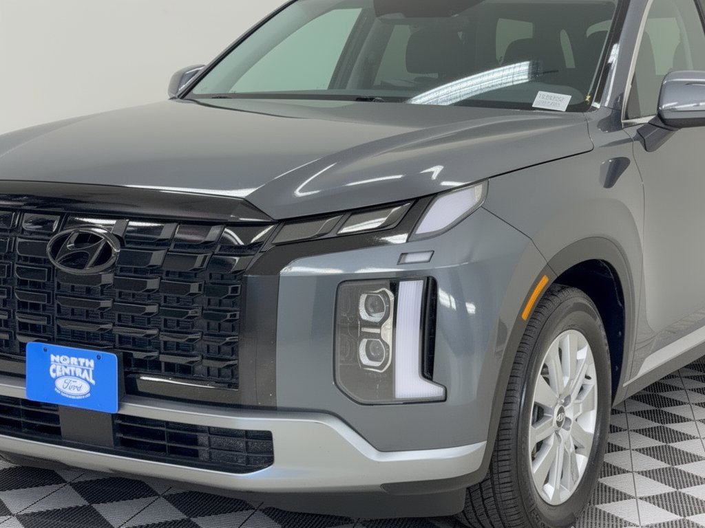 Used 2025 Hyundai Palisade SEL FWD image 12