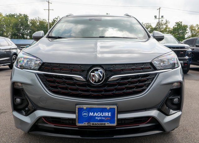 Used 2023 Buick Encore GX Select w/ Sport Touring Package FWD image 3