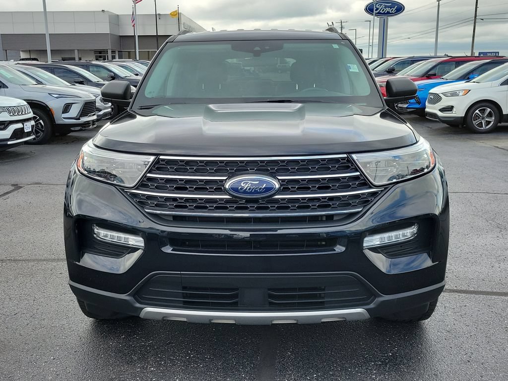 Certified 2023 Ford Explorer XLT w/ Equipment Group 202A AWD/4WD image 2