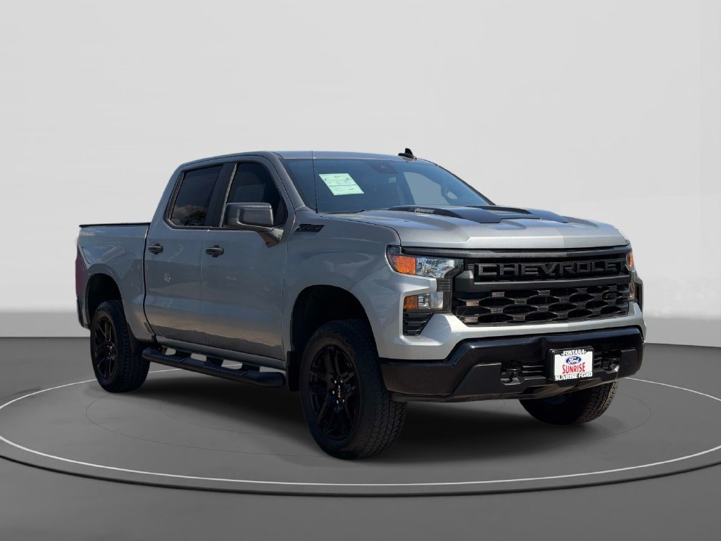 Used 2024 Chevrolet Silverado 1500 Custom Trail Boss w/ Turbomax Blackout Package AWD/4WD image 4