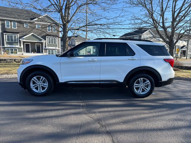 Certified 2022 Ford Explorer XLT w/ Equipment Group 202A image 2