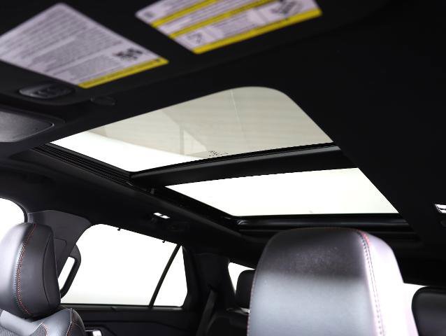 Certified 2025 Ford Explorer ST-Line w/ Premium Package image 19