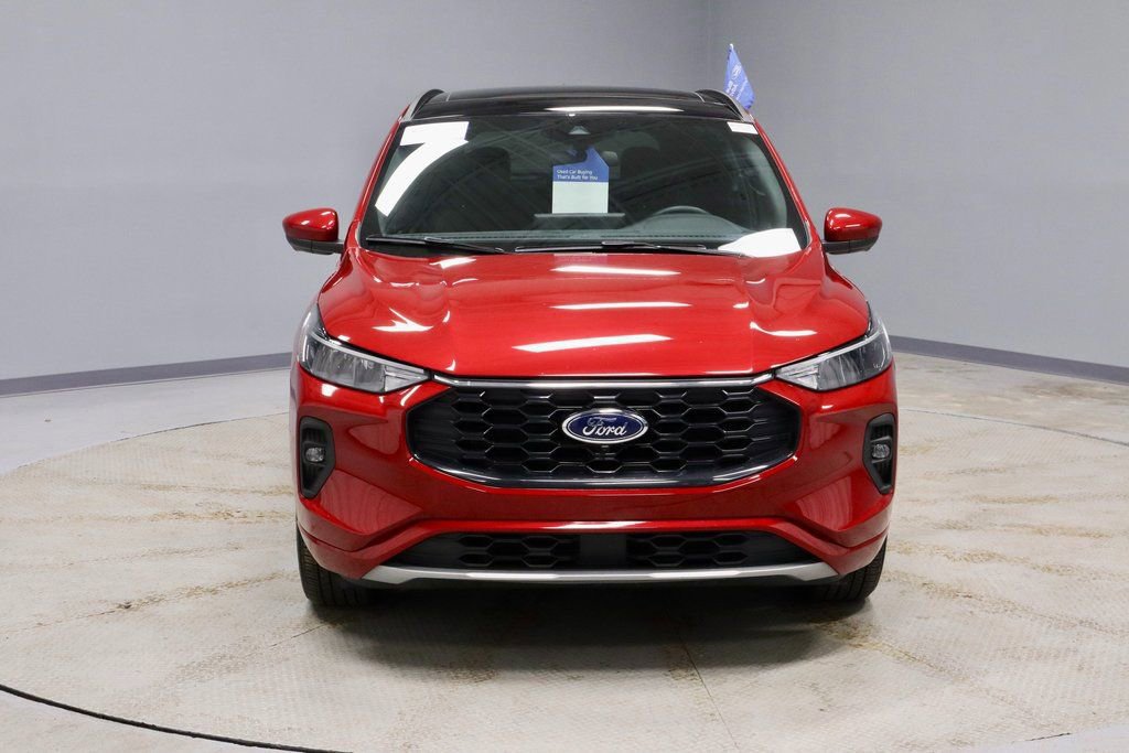 Certified 2023 Ford Escape ST-Line Select w/ Tech Pack #2 image 8