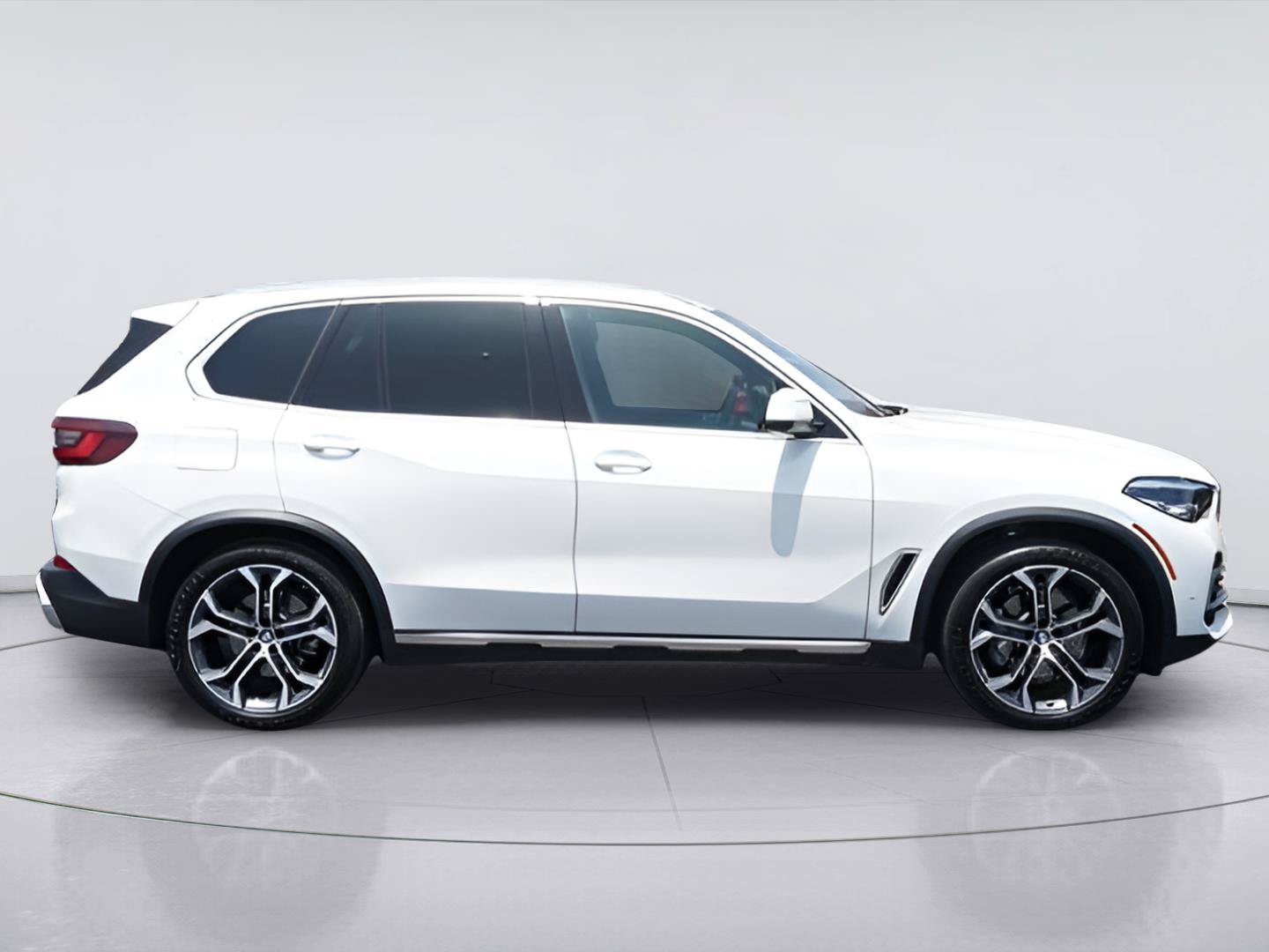 Used 2023 BMW X5 xDrive40i w/ Premium Package AWD/4WD image 5