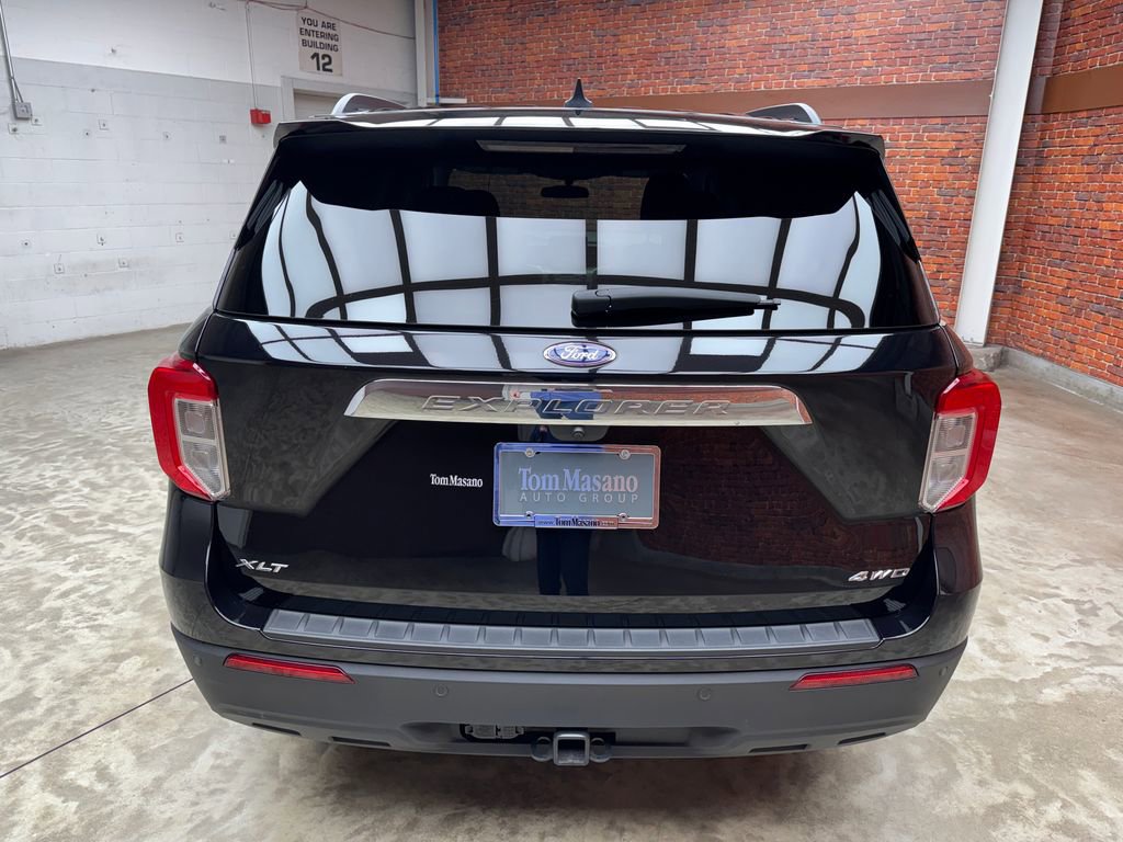 Certified 2023 Ford Explorer XLT w/ Class IV Trailer Tow Package AWD/4WD image 4