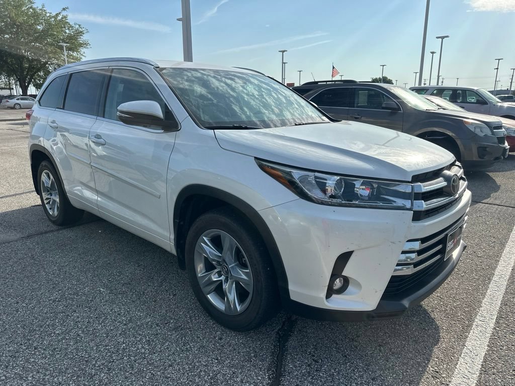 Used 2019 Toyota Highlander Limited AWD/4WD image 7