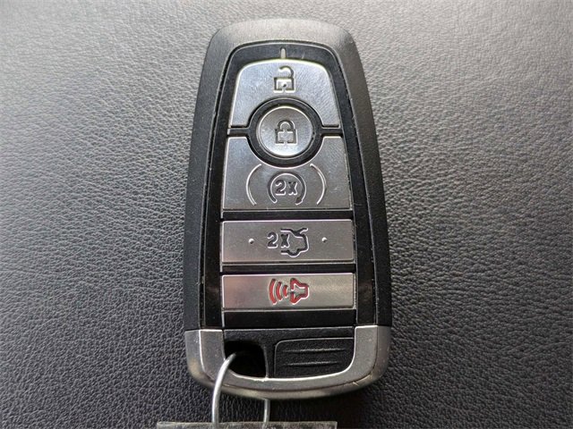 Certified 2017 Ford Edge Titanium w/ Technology Package image 29