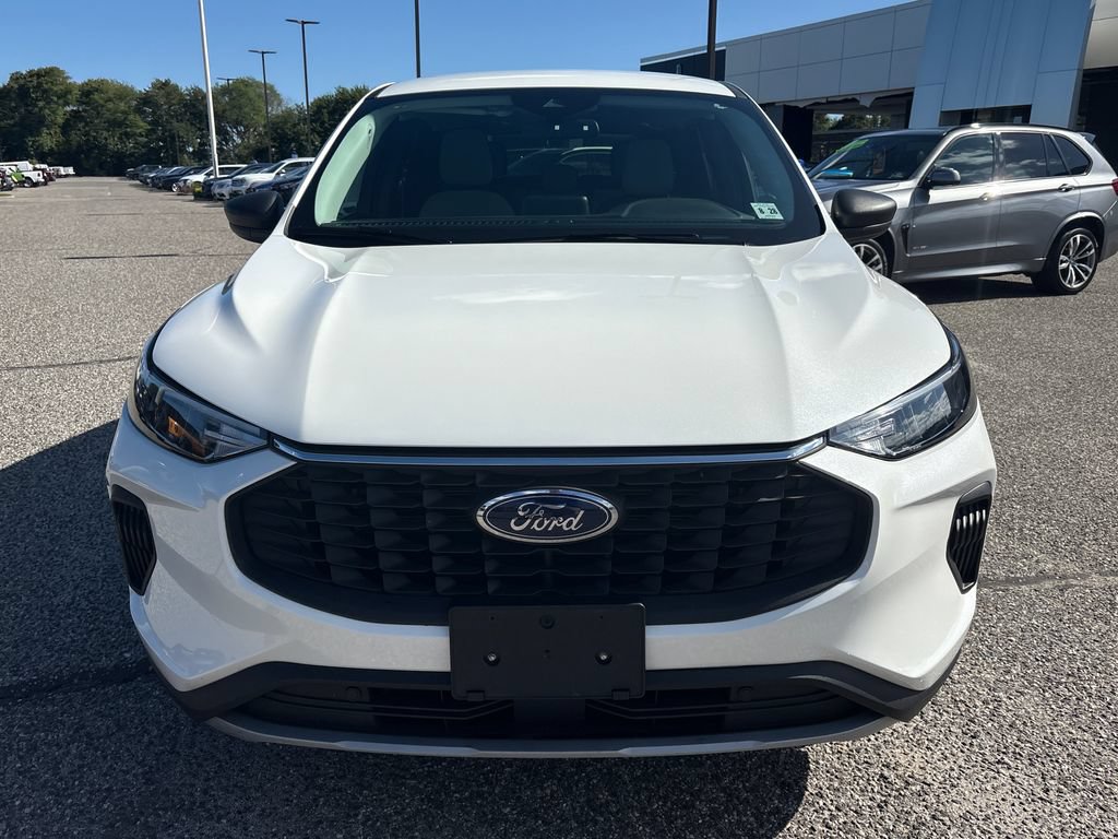 Certified 2023 Ford Escape Active FWD image 2