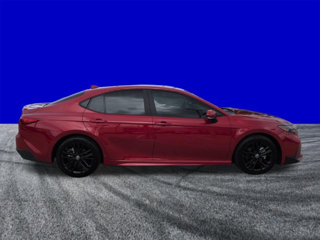 Used 2025 Toyota Camry SE w/ Convenience Package FWD image 3