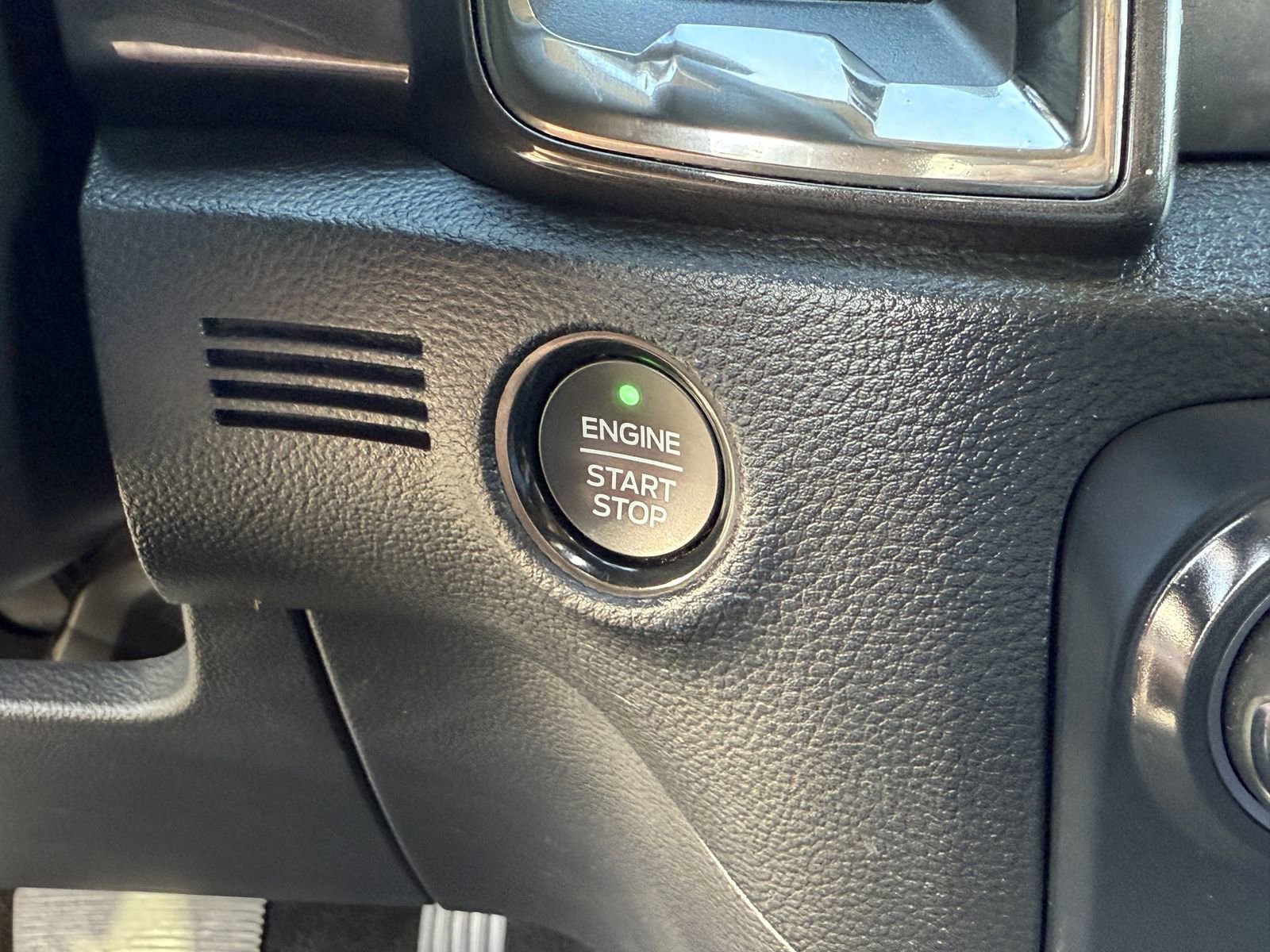 Certified 2022 Ford Ranger Lariat w/ Technology Package image 29