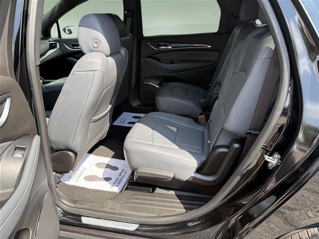 Used 2023 Buick Enclave Essence AWD/4WD image 8