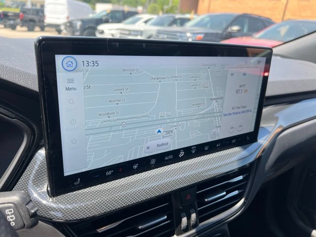 Certified 2024 Ford Escape ST-Line Elite w/ Premium Technology Package AWD/4WD image 15