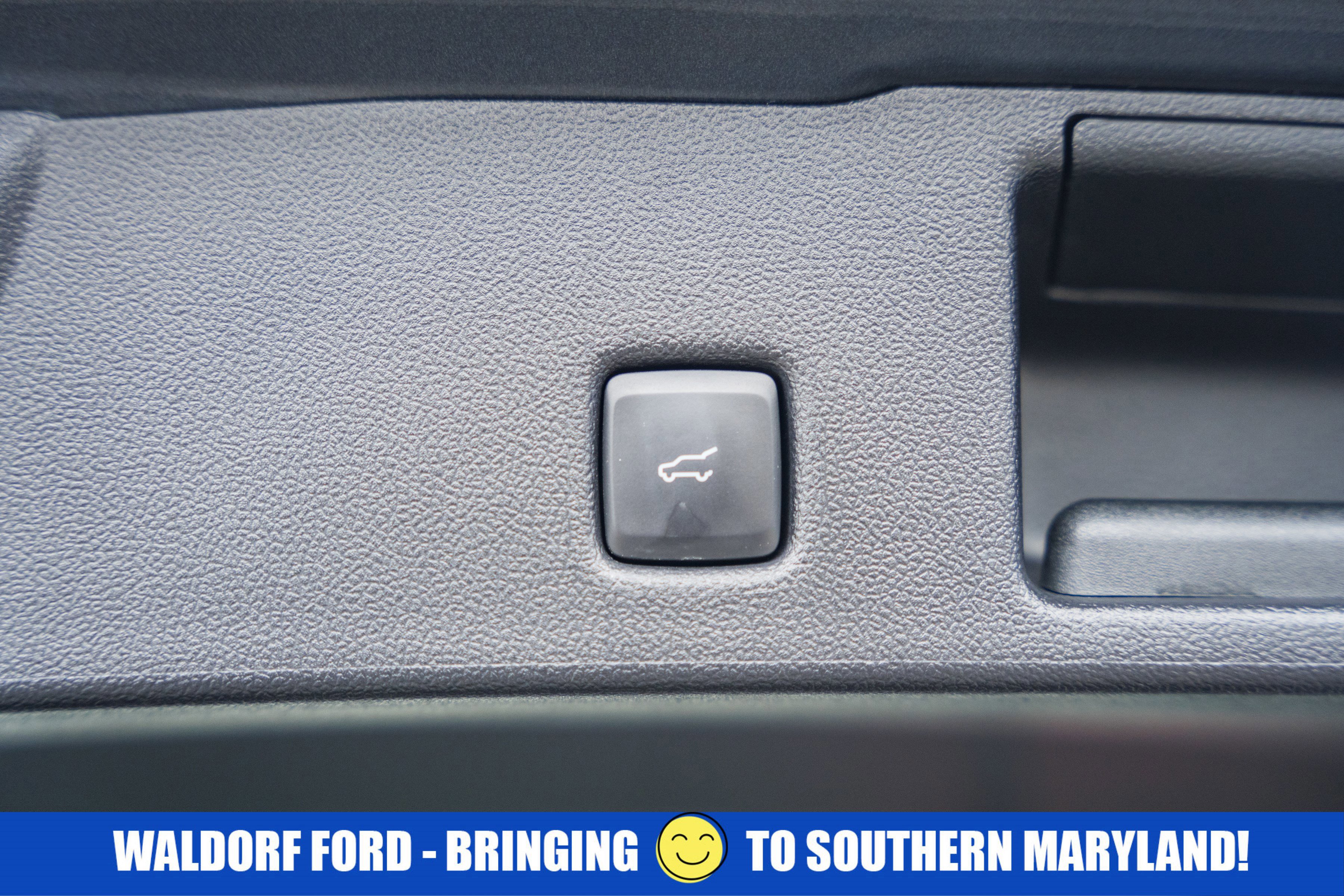 Certified 2022 Ford Escape SE w/ Convenience Package image 10