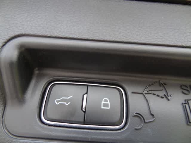 Certified 2025 Ford Explorer ST-Line AWD/4WD image 11