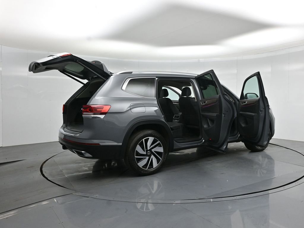 Used 2025 Volkswagen Atlas SEL AWD/4WD image 34