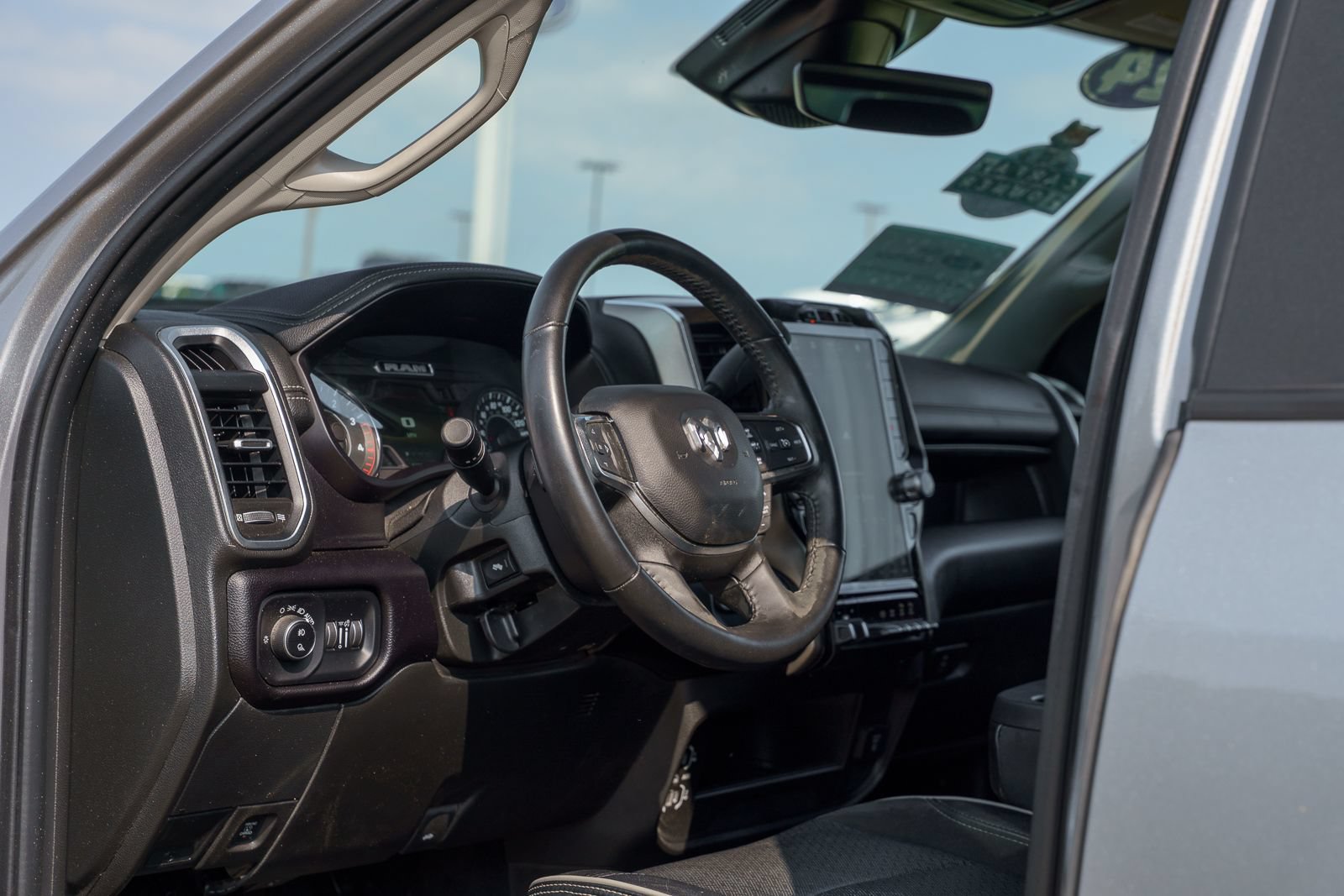 Used 2024 RAM 2500 Laramie w/ Safety Group AWD/4WD image 18