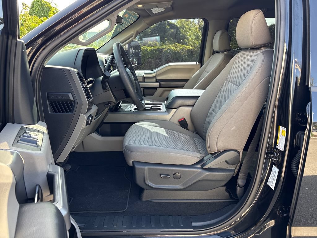 Certified 2022 Ford F250 XLT w/ XLT Premium Package AWD/4WD image 27