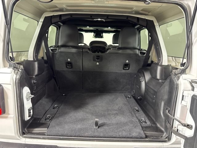 Used 2026 Jeep Wrangler Unlimited Sahara AWD/4WD image 18