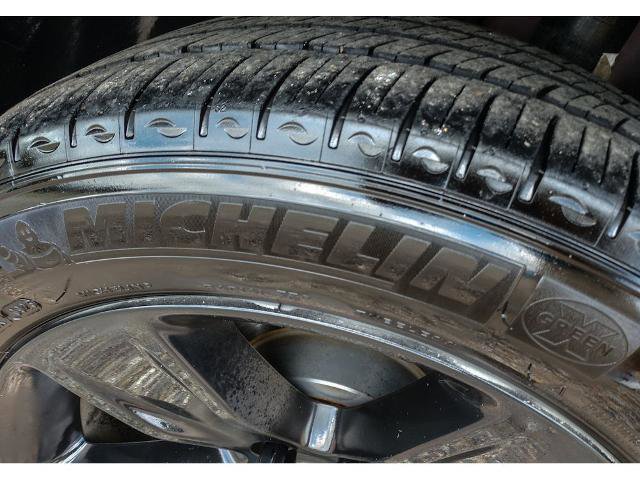 Used 2023 Dodge Challenger SXT image 9