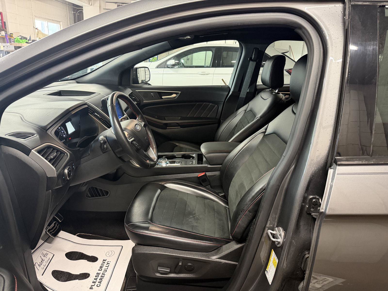 Certified 2023 Ford Edge ST-Line w/ Cargo Accessory Package AWD/4WD image 13
