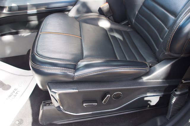 Certified 2023 Ford F150 Platinum w/ Equipment Group 701A High image 16