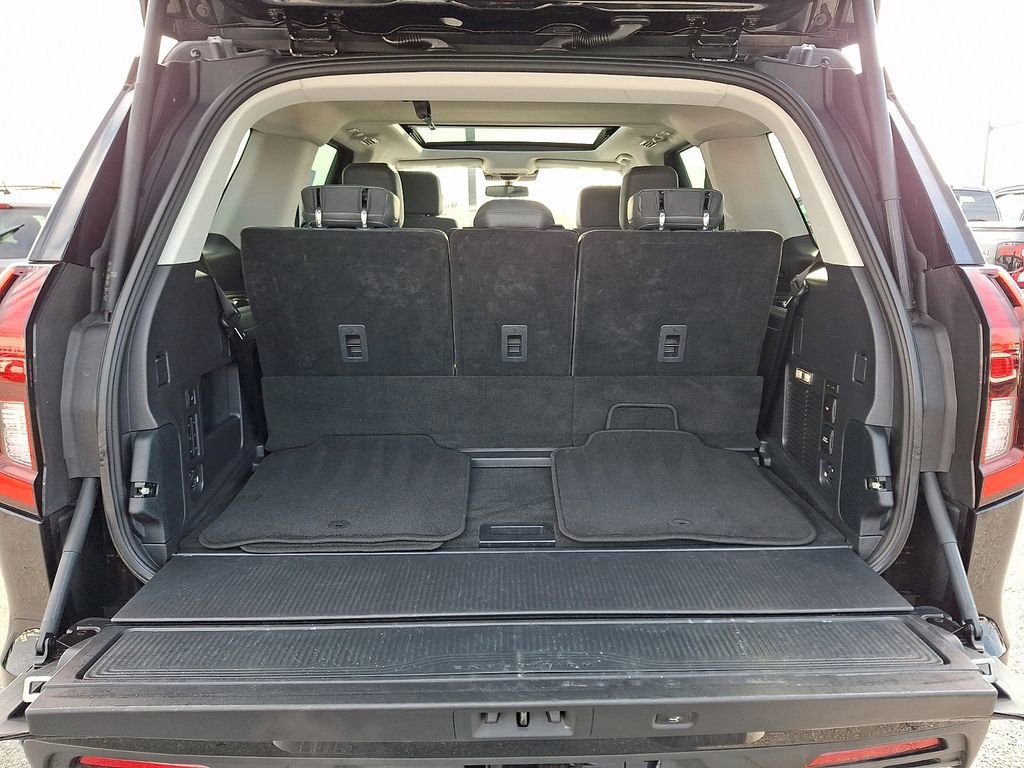 Certified 2025 Ford Expedition Active image 30