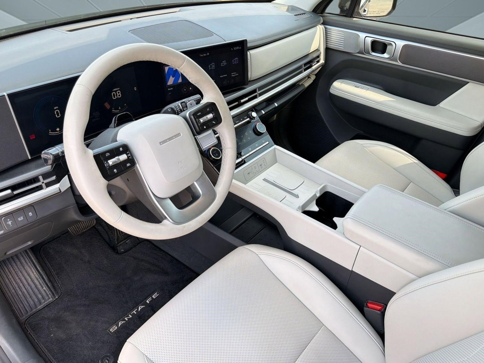 Used 2024 Hyundai Santa Fe SEL FWD image 4