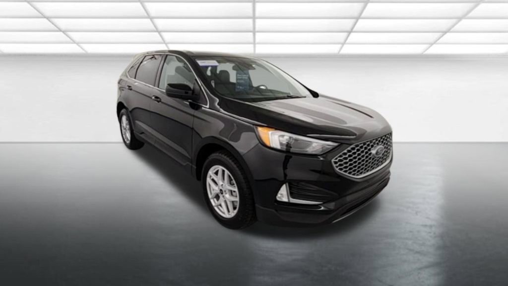Certified 2024 Ford Edge SEL w/ Convenience Package AWD/4WD image 9