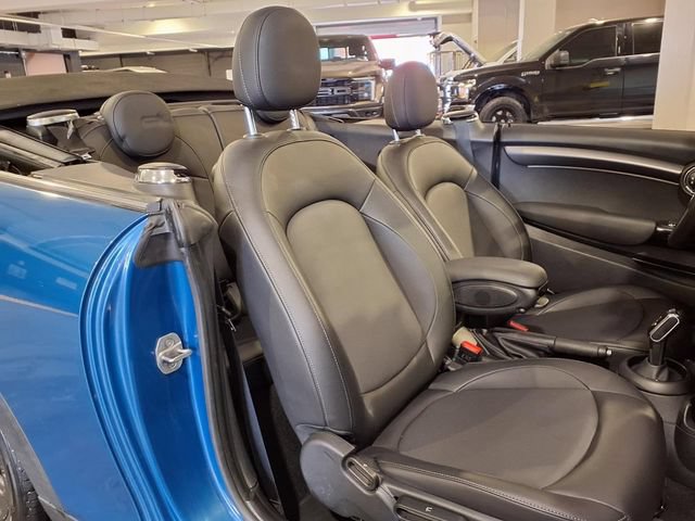 Used 2022 MINI Cooper Convertible w/ Premium Package FWD image 26