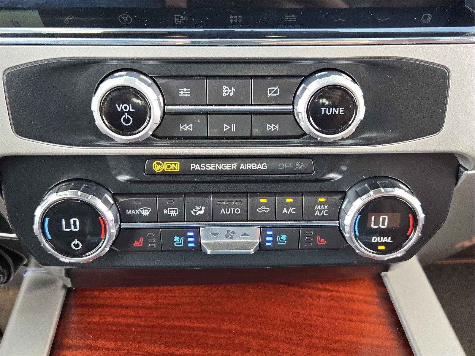 Certified 2022 Ford F350 King Ranch w/ King Ranch Ultimate Package AWD/4WD image 18