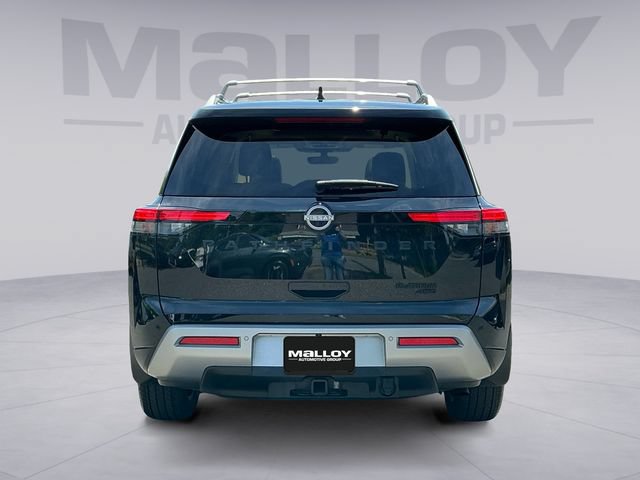 Used 2024 Nissan Pathfinder Platinum AWD/4WD image 4