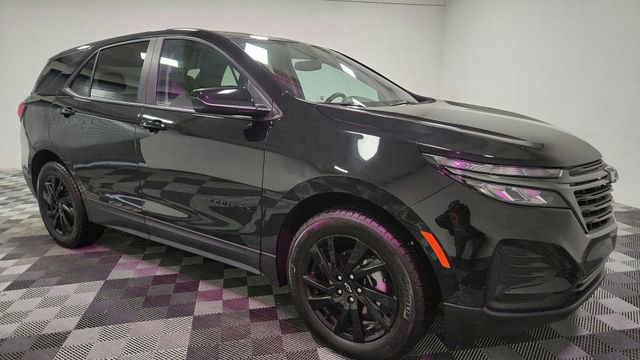 Used 2024 Chevrolet Equinox LS w/ LS Convenience Package image 2