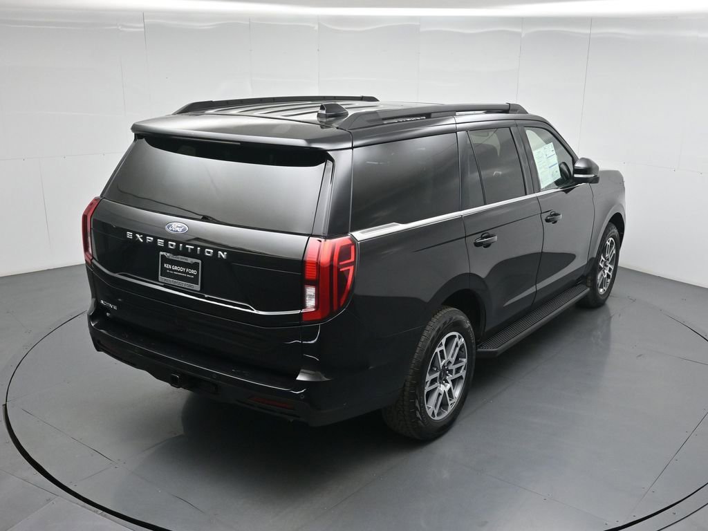 Certified 2025 Ford Expedition Active AWD/4WD image 42